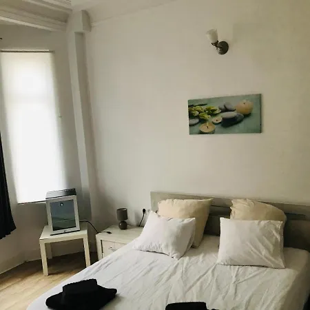 Hotel Artiste *